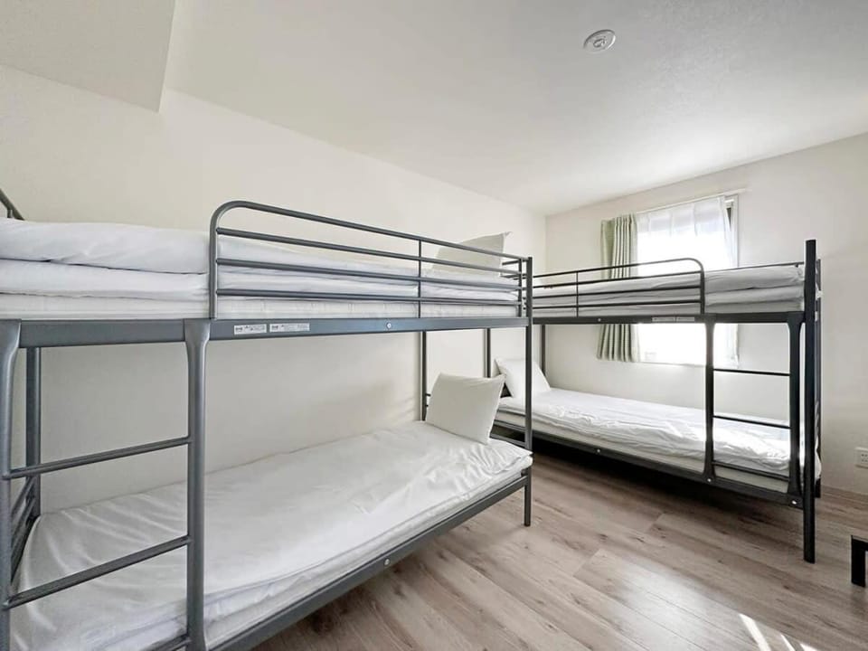 Yutori by b hotel - 1Br Apt with Balcony for 4 Ppl in Onomichi House in Hiroshima Prefecture