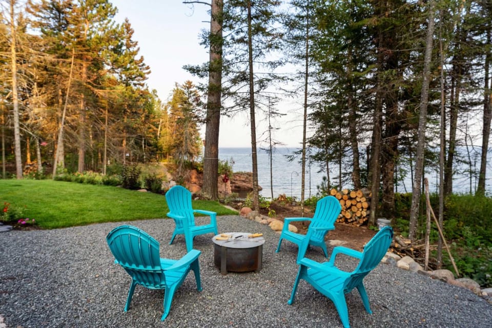 Lake Superior Fall/Winter Cabin: Fire Pit & Beach Cabin in Minnesota
