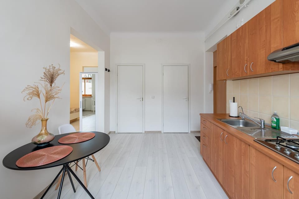 Dining area, stove, stove, kitchen, kitchen