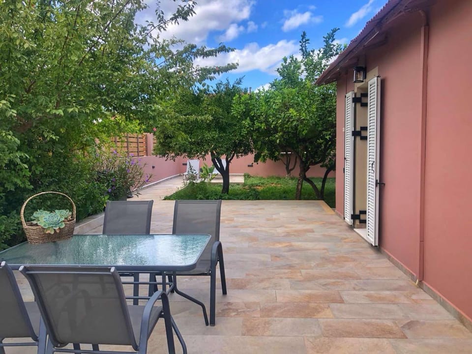 Balcony/Terrace, Garden view