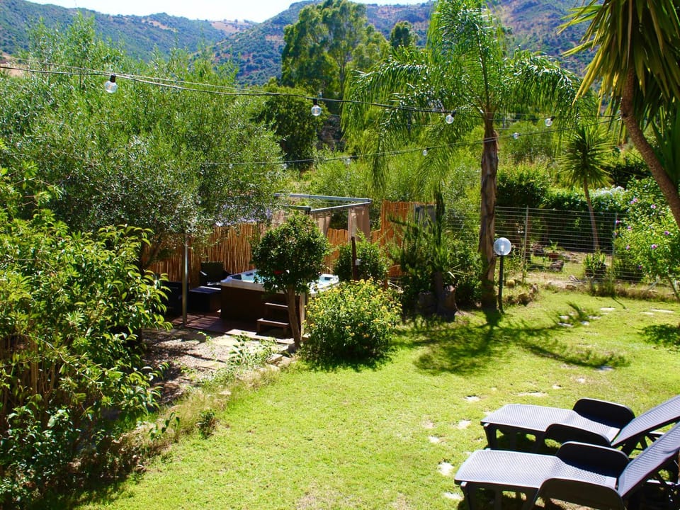 Spring, Day, Natural landscape, Garden, Hot Tub, Garden view, Mountain view, Open Air Bath