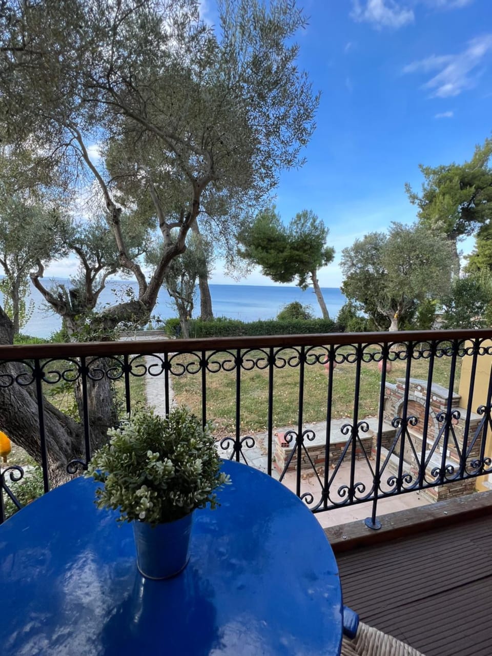 Garden view, Sea view