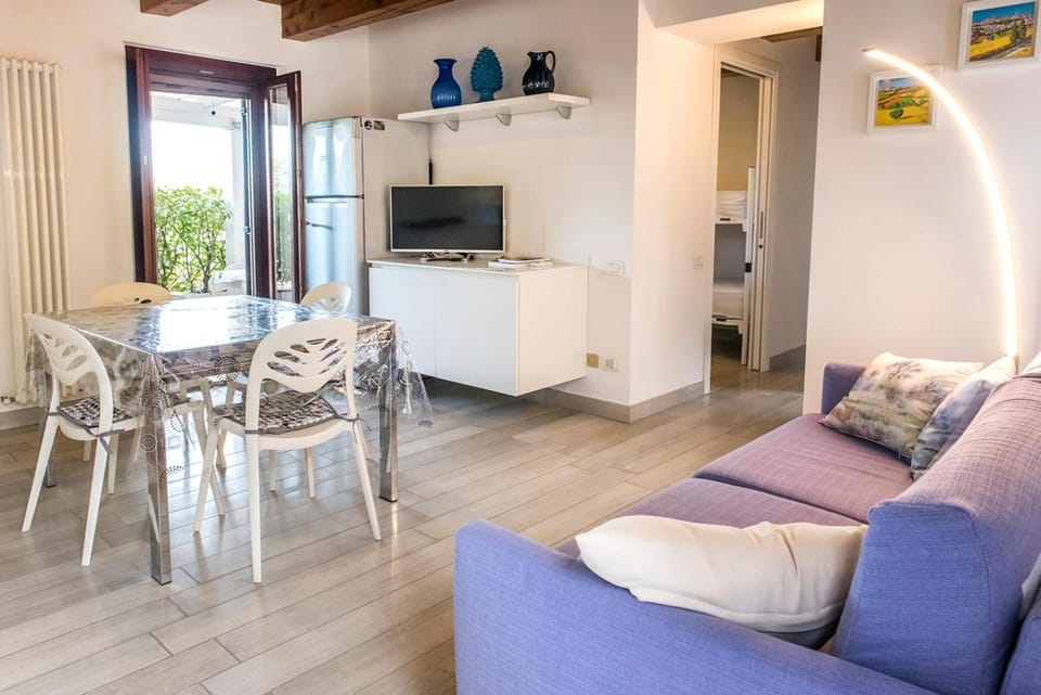 S294 - Sirolo, meraviglioso trilocale con terrazzo e vista mare Apartment in Marche