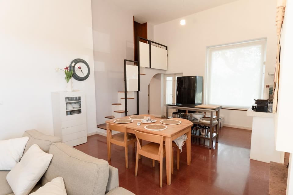 Kitchen or kitchenette, Seating area, Dining area, pet friendly