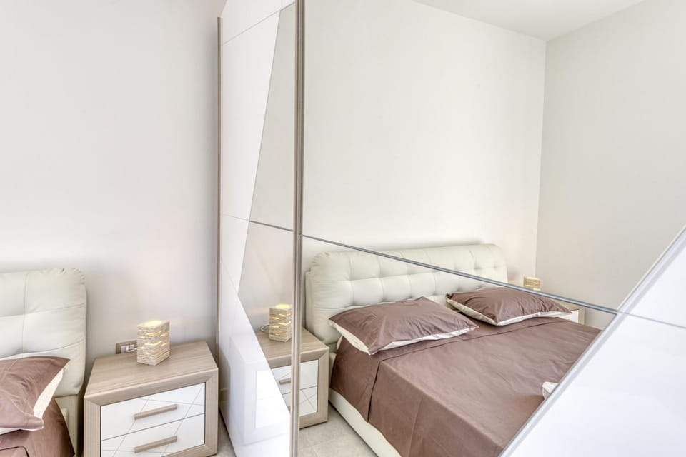 Living room, Bedroom