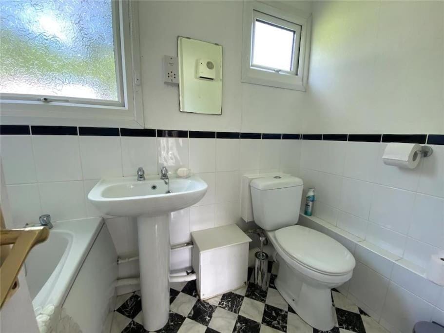 Toilet, Bathroom