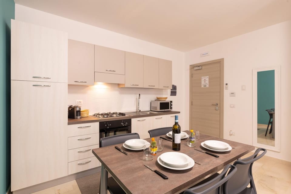 Property building, Kitchen or kitchenette, Living room