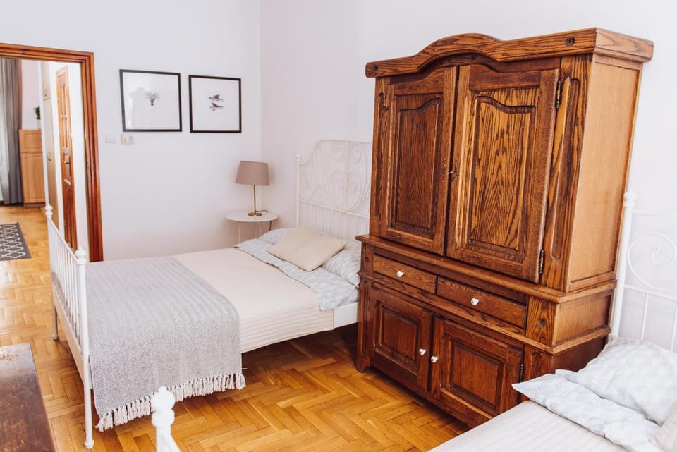 Bed, Photo of the whole room, Bedroom, wardrobe