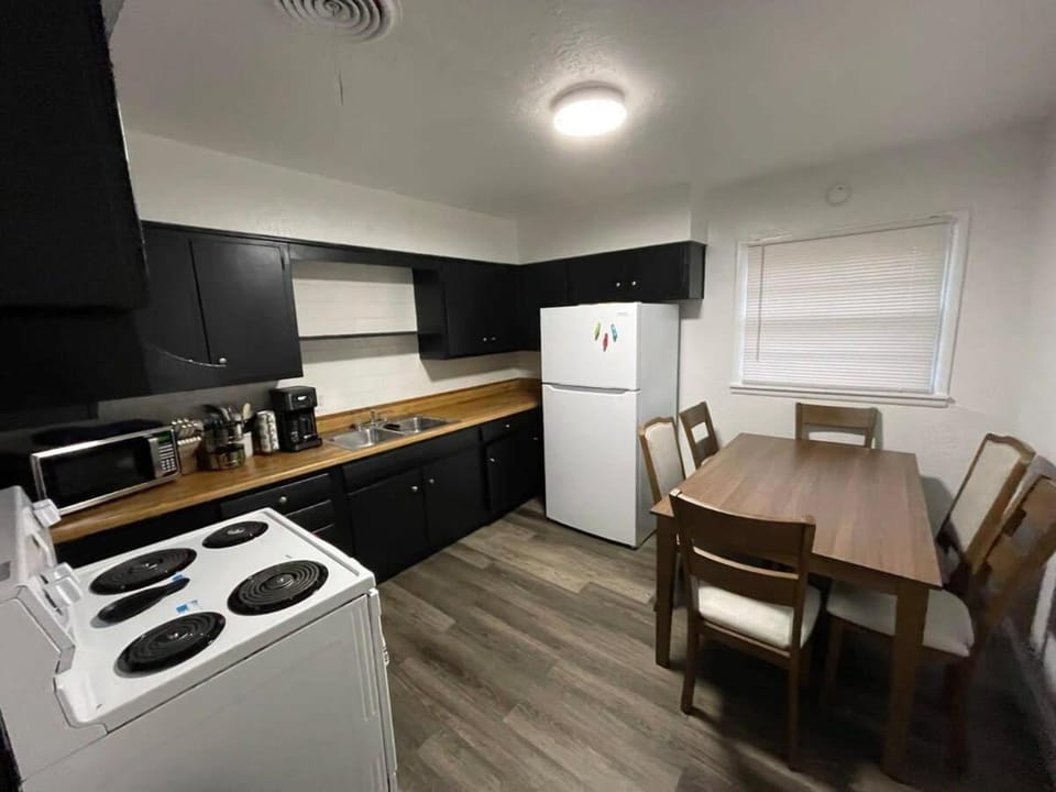 Cozy 3-Bedroom, 1-Bath Home Close to Fort Sill House in Lawton