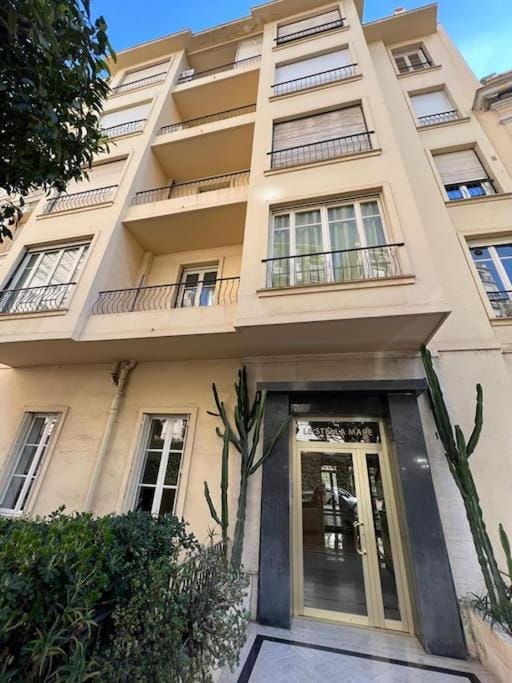 Spacieux 3 Pièces de standing au centre de Monaco Apartment in Monaco