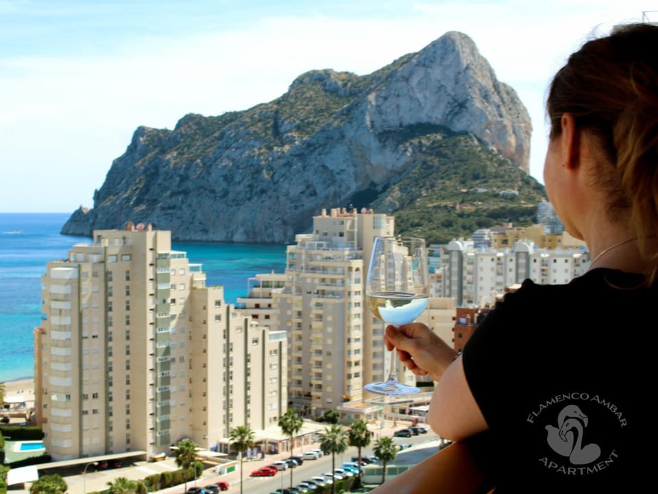 Balcony/Terrace, Beach, Mountain view