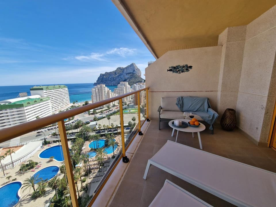 View (from property/room), Balcony/Terrace, Pool view, sunbed