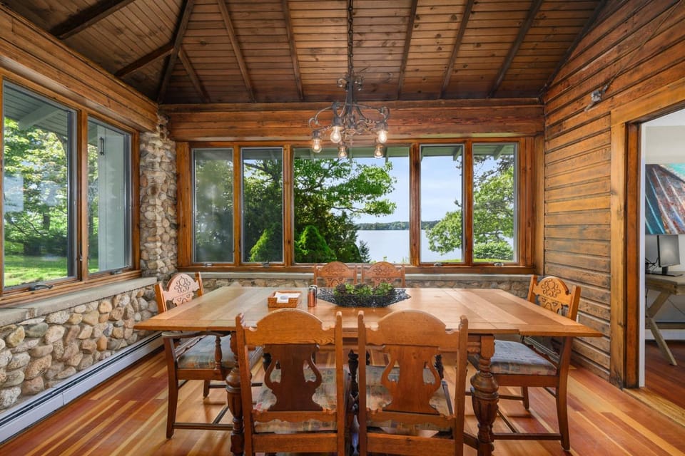 Long Pond Escape—Decks, Kayaks Fishing House in Brewster