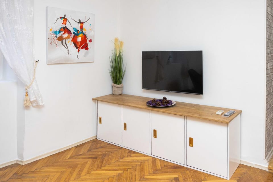 Communal lounge/ TV room, TV and multimedia
