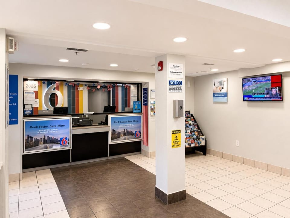 TV and multimedia, Lobby or reception