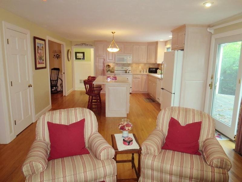 Walk to Beach Central Location Central AC WiFi The Last Resort House in Harwich