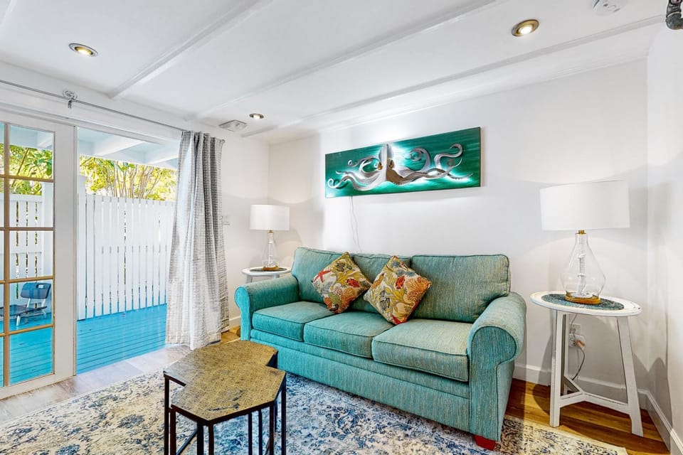 KW353A The Coral Cove Apartment in Key West