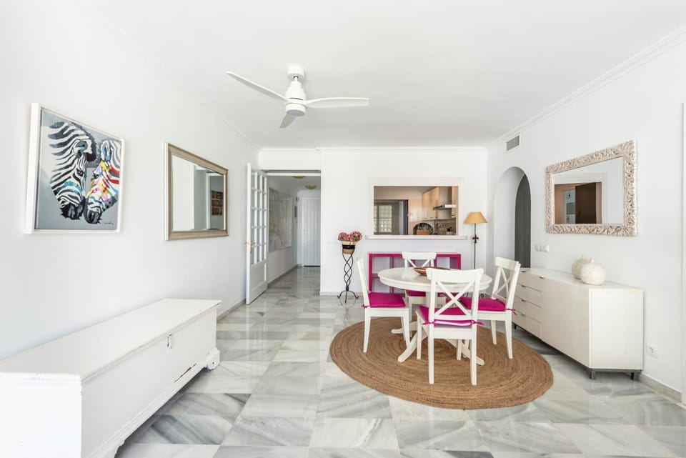 Communal lounge/ TV room, Lounge or bar