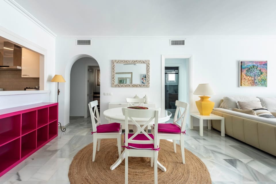 Living room, Photo of the whole room, Seating area, Dining area