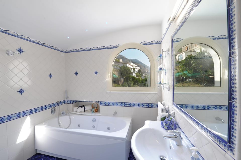 Bathroom, Bath