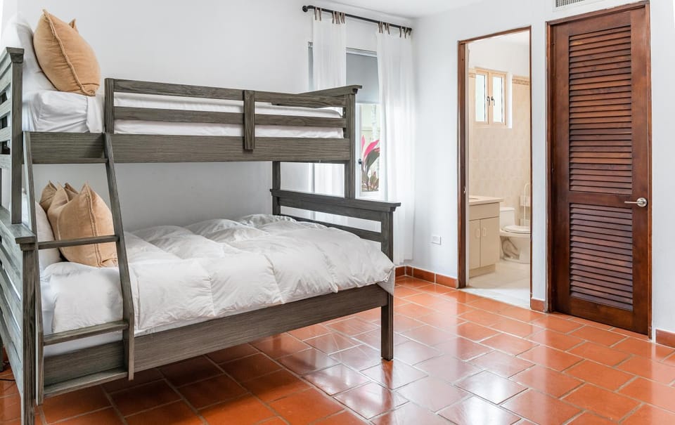 Bed, Bedroom, bunk bed