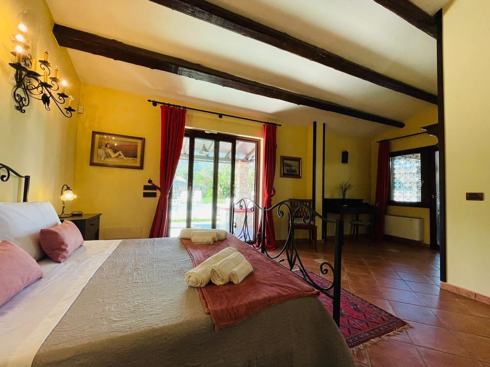 Bed, Bedroom