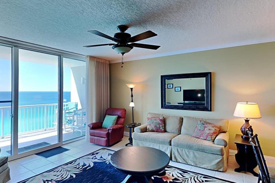 Balcony/Terrace, Living room, Seating area, Sea view
