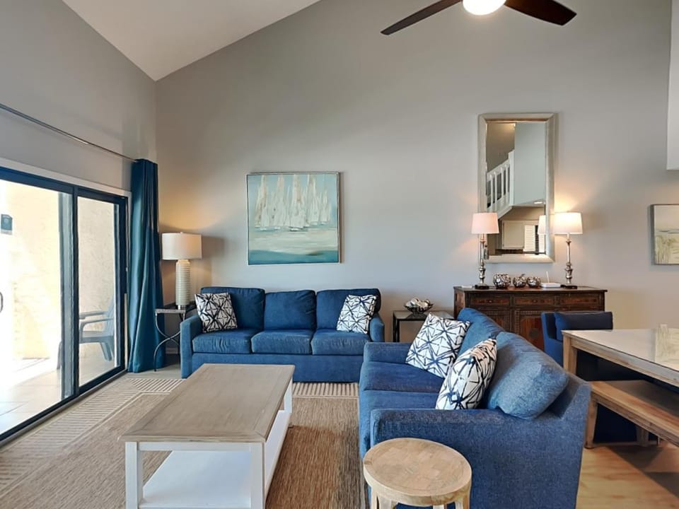 Living room, Seating area, furniture