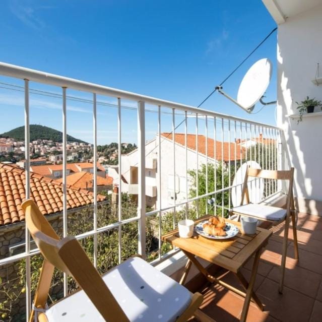 Day, Natural landscape, View (from property/room), Balcony/Terrace