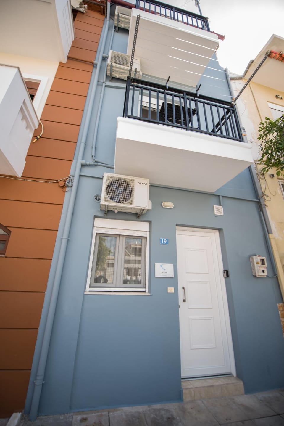 Property building, Facade/entrance, Balcony/Terrace