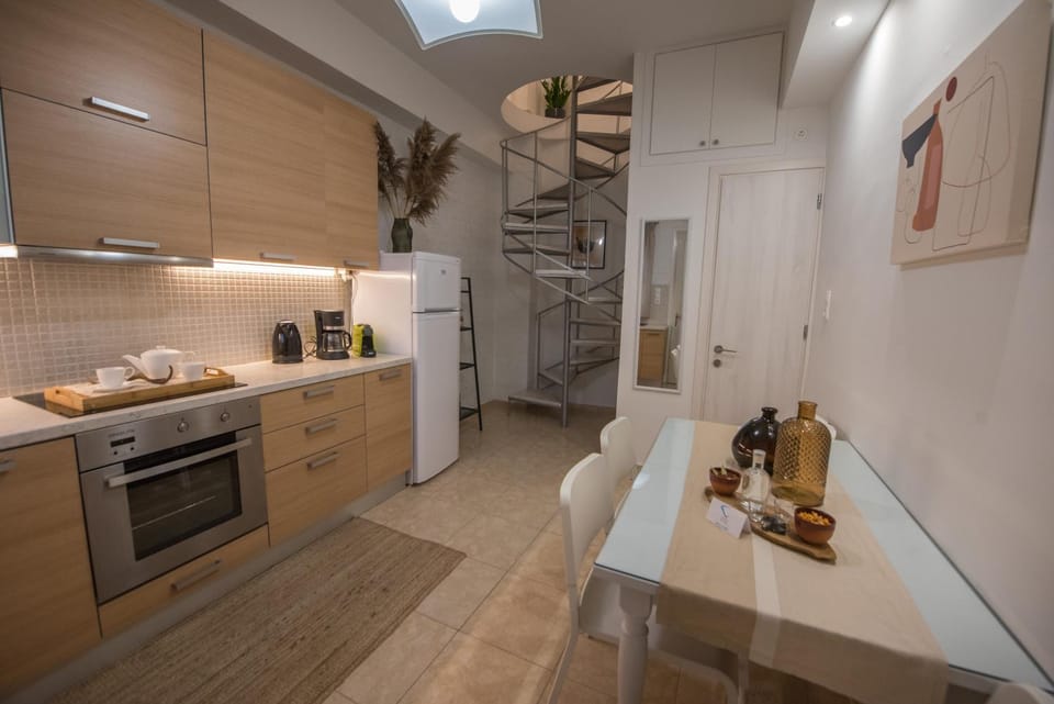 Coffee/tea facilities, Dining area, pet friendly, stove, kitchen