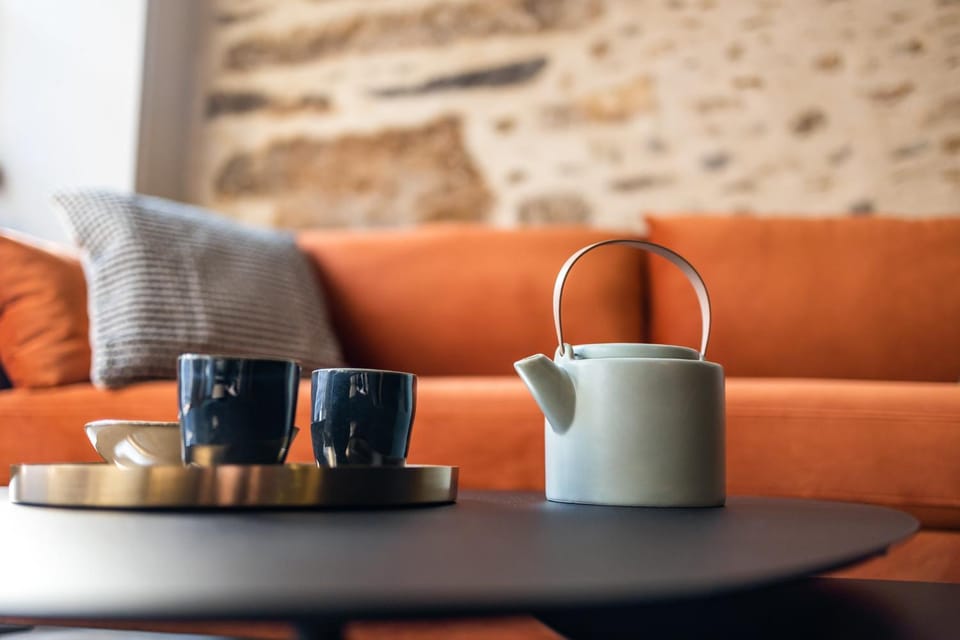 Living room, Decorative detail, Seating area