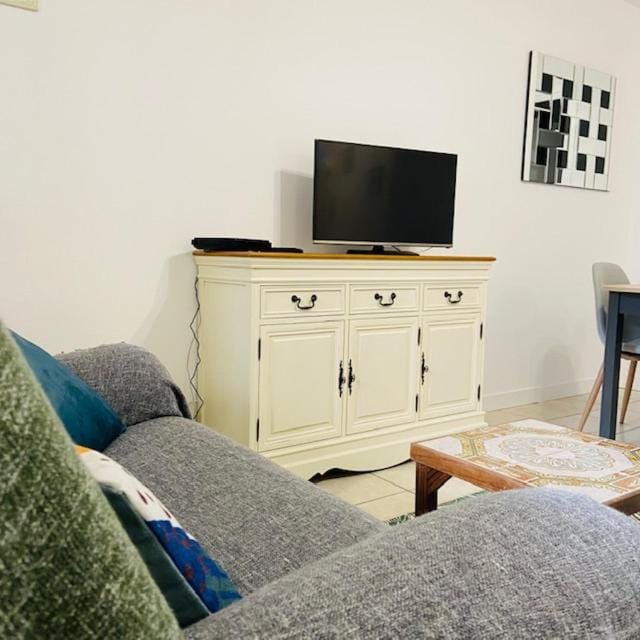 TV and multimedia, Living room