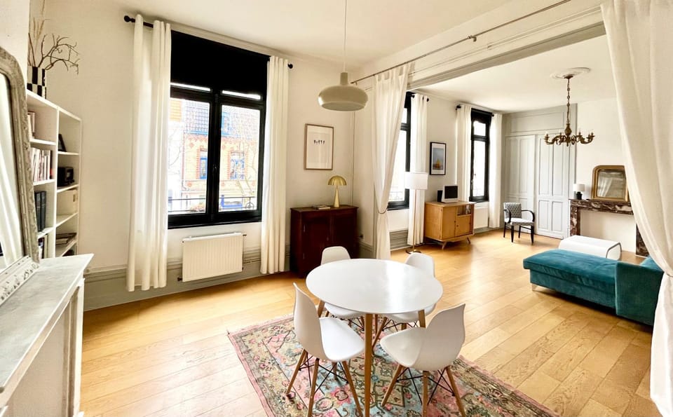 Communal lounge/ TV room, Living room, Dining area