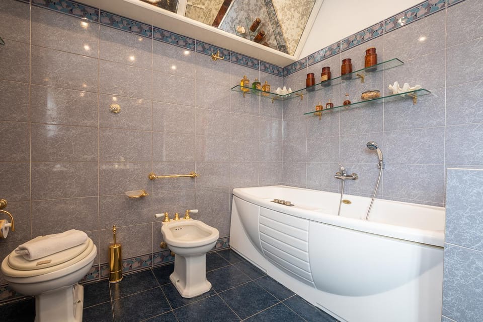Toilet, Bathroom, Bath