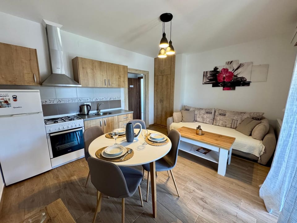 Kitchen or kitchenette, Living room, Dining area