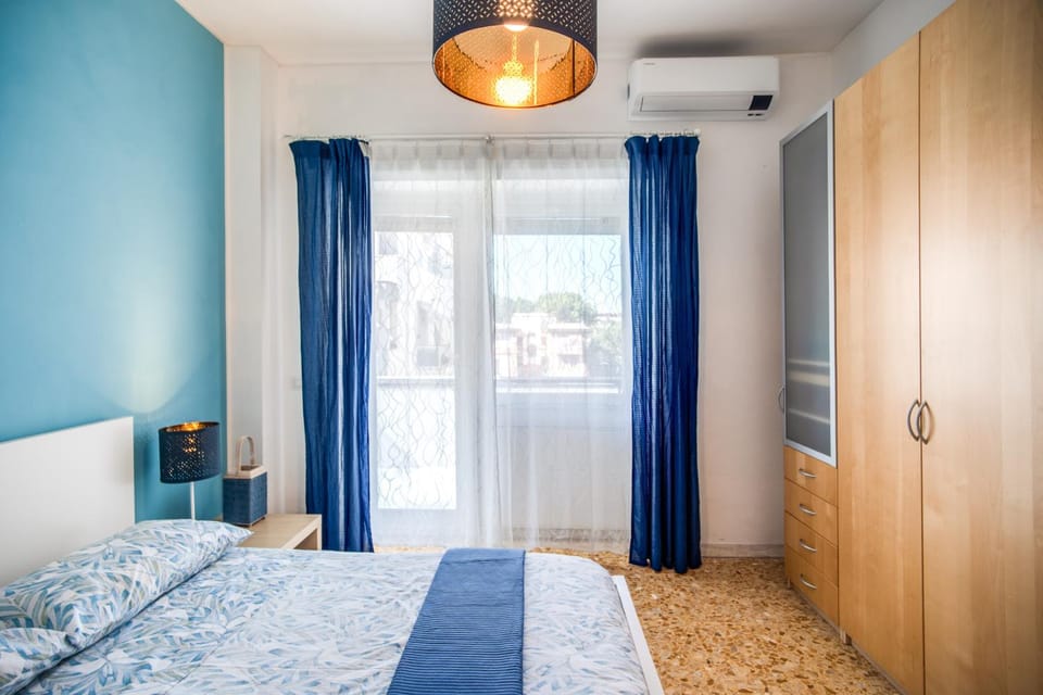 Bed, Photo of the whole room, Bedroom, wardrobe