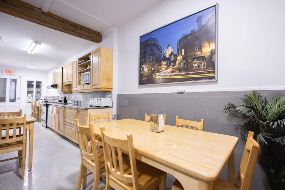 Kitchen or kitchenette, Dining area, kitchen