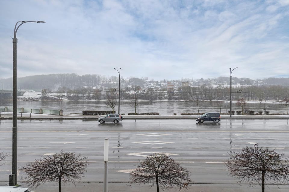 Day, Neighbourhood, Natural landscape, Winter, Mountain view, Location