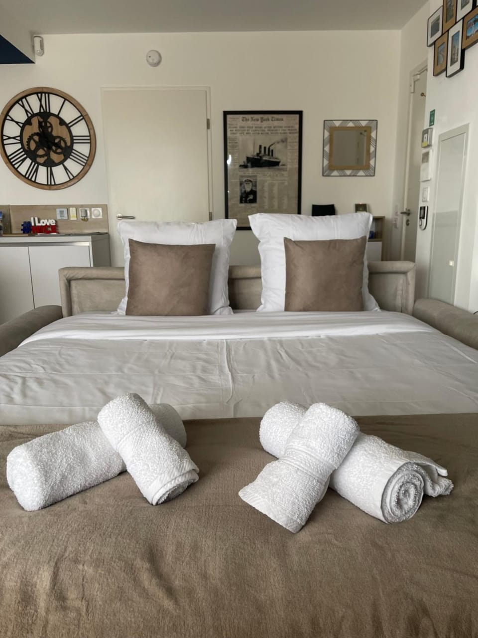 Q&R Renting - Suites Design Modernes et Luxueuses- Confort Parking AC Mer Apartment in Nice