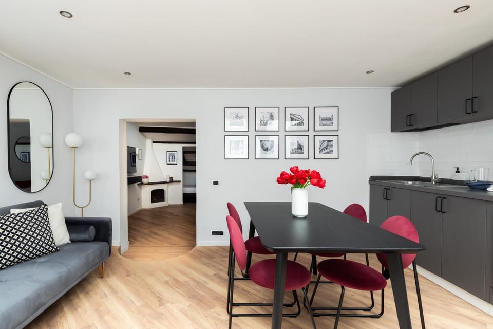 Seating area, Dining area