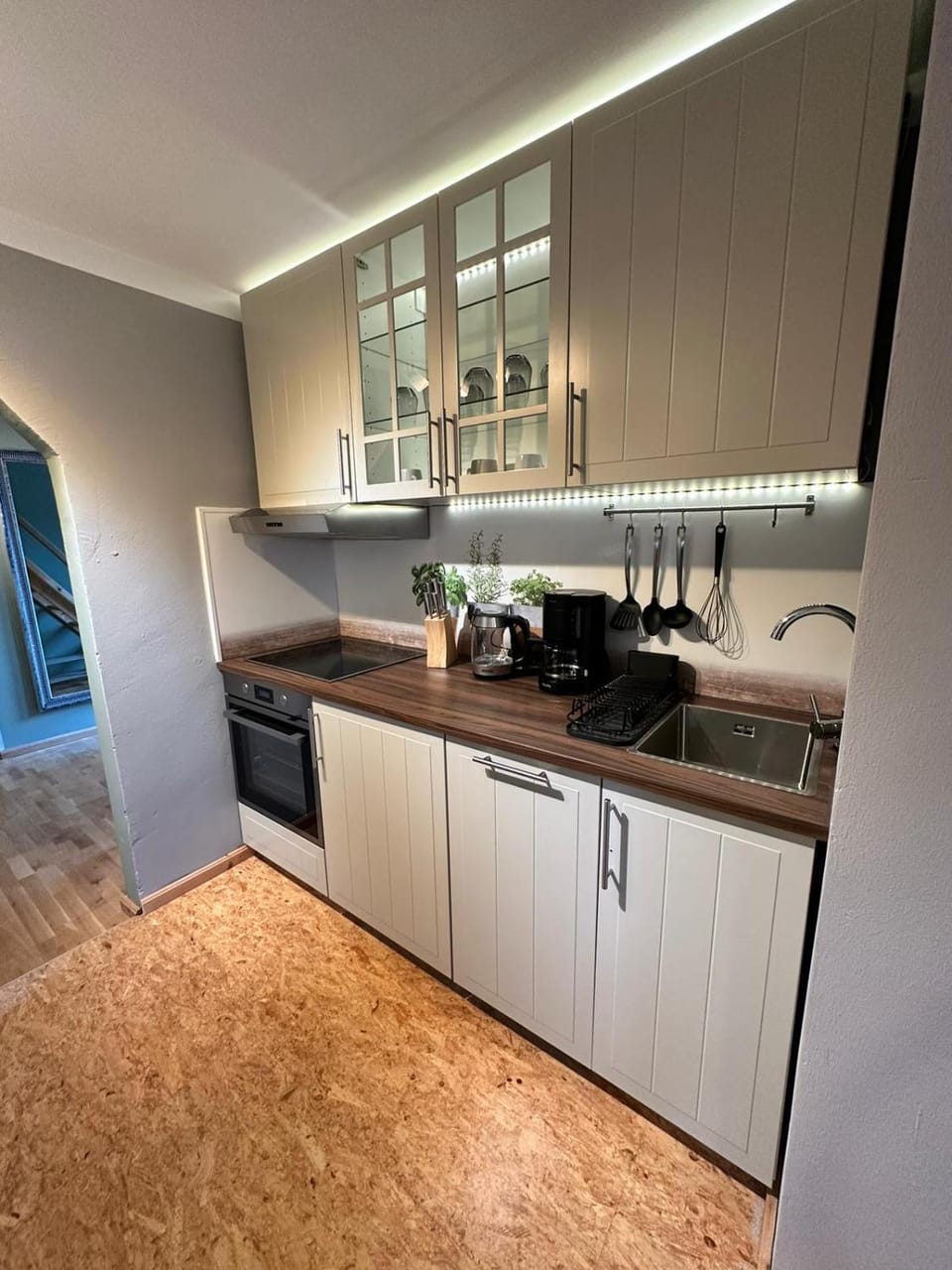 Kitchen or kitchenette