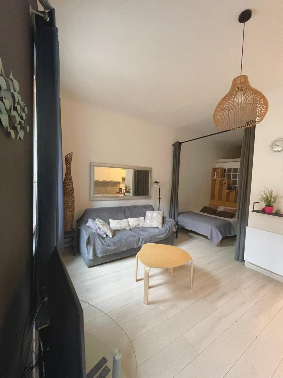 Seating area, Bedroom