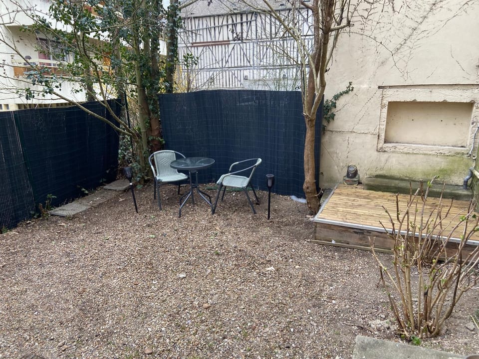 Patio, Spring, Garden view