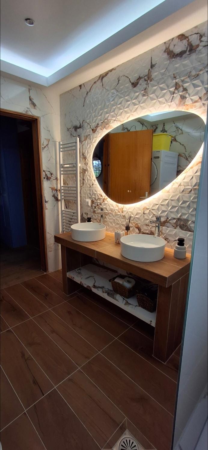 Big house with a huge garden and barbecue area! House in Halkidiki