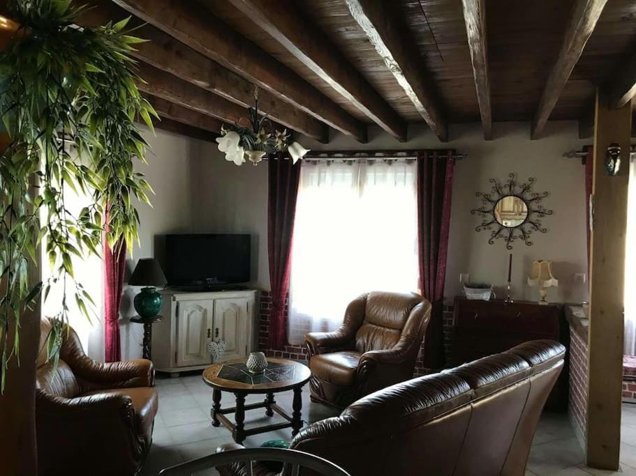 Communal lounge/ TV room, TV and multimedia, Living room, Seating area