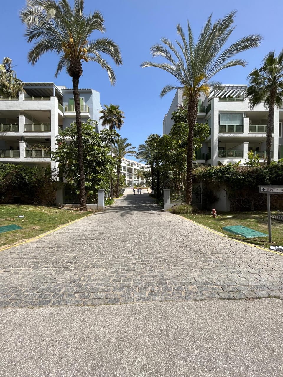 Property building, Street view, Location
