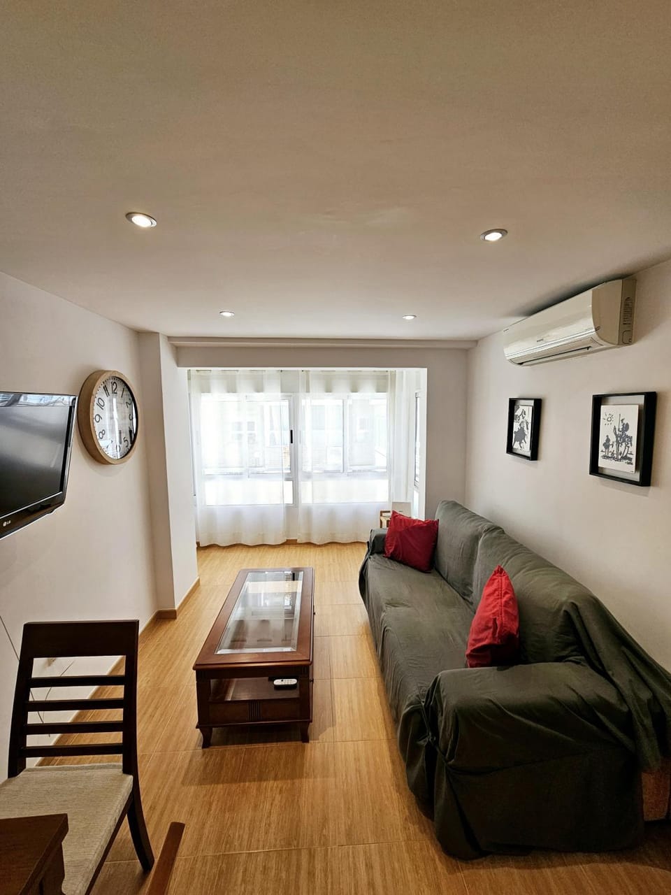 TV and multimedia, Living room, Seating area