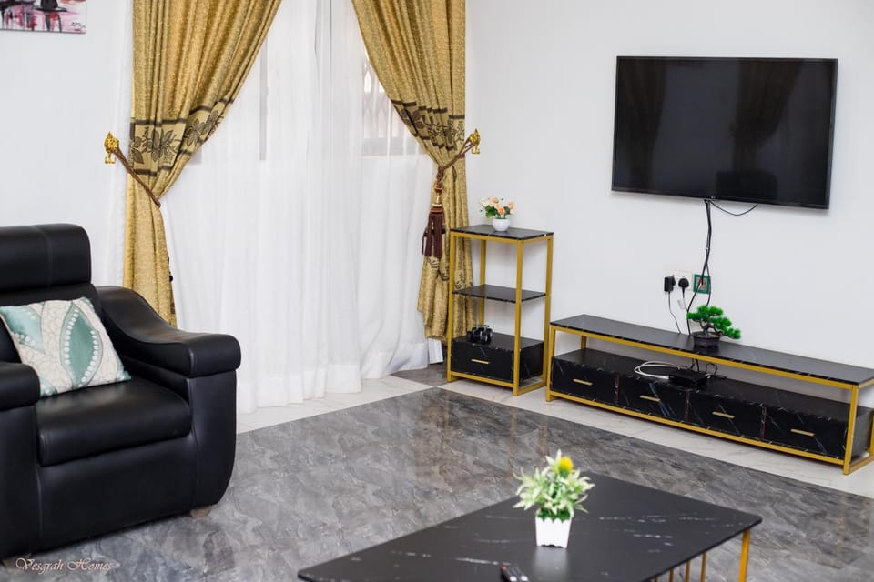 Library, Living room