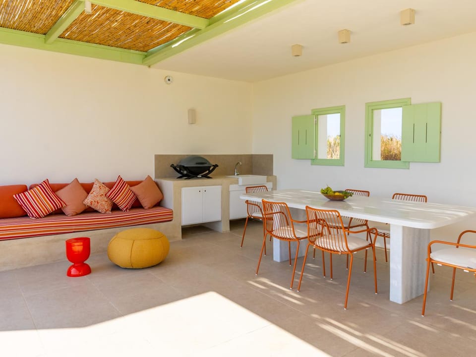 BBQ facilities, Balcony/Terrace, Seating area, Dining area
